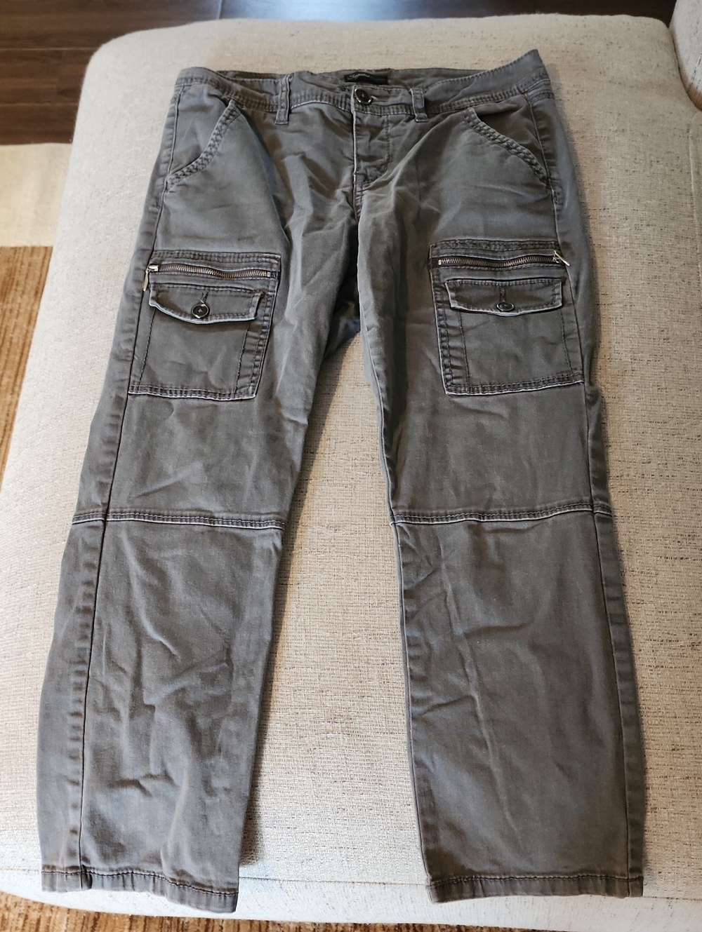 Women's Gray Cargo Jeans - Supplies